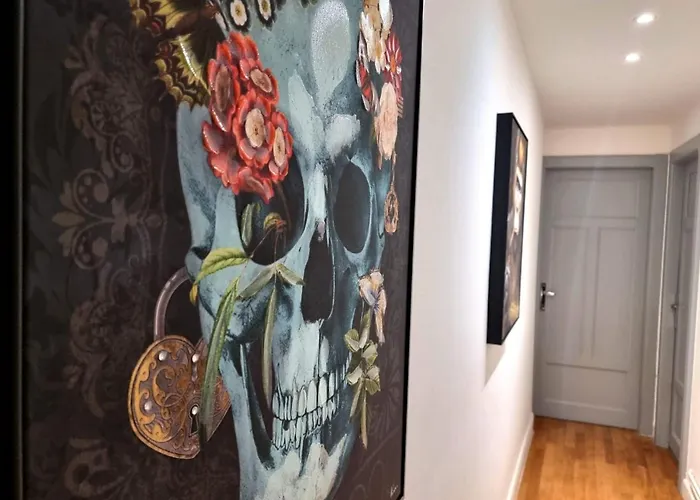 Le Chesterfield - Coeur De アパート *